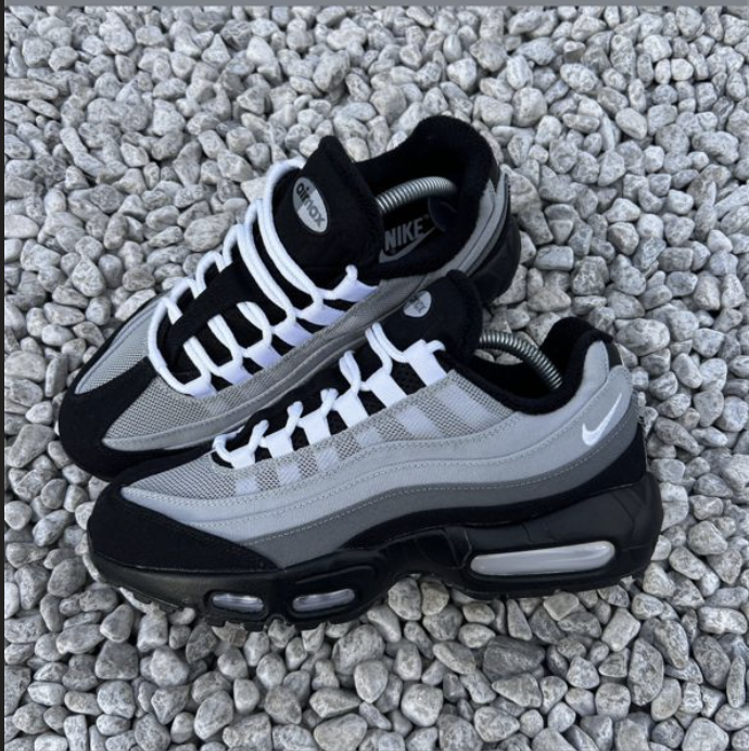 Air Max 95 Essential